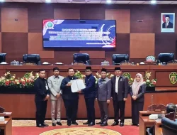 Bupati PPU Serahkan Raperda Pertanggung jawaban APBD 2024, Raih Opini WTP dari BPK