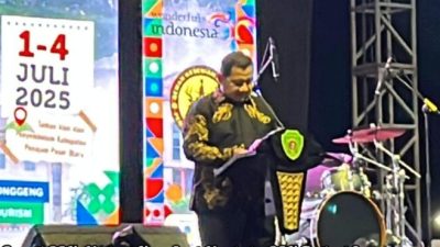 Ribuan warga memadati arena Bupati Mudyat Noor Resmikan PPU Fest 2025, Gelorakan Ekraf dan Lestarikan Budaya Lokal