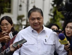 Prabowo Kumpulkan Menteri Bahas Transisi Energi dan Kelangkaan BBM